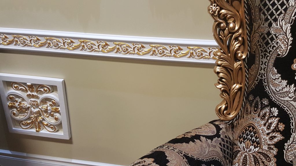 ornate chair rail